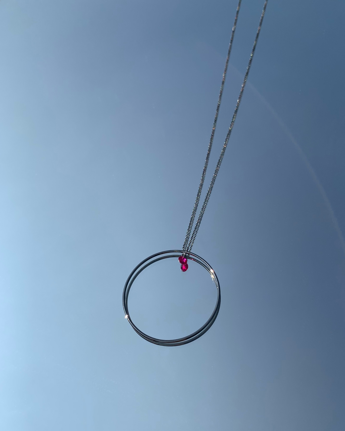 Collier Cercle 18K or noir rubis