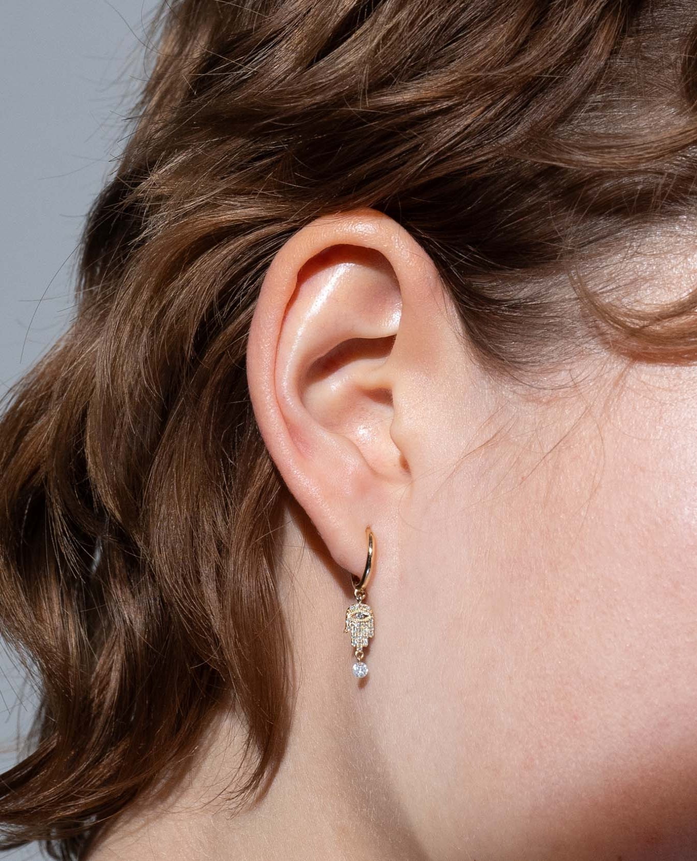 Mono boucle d'oreille Séléné anneau Fatma pavée un diamant