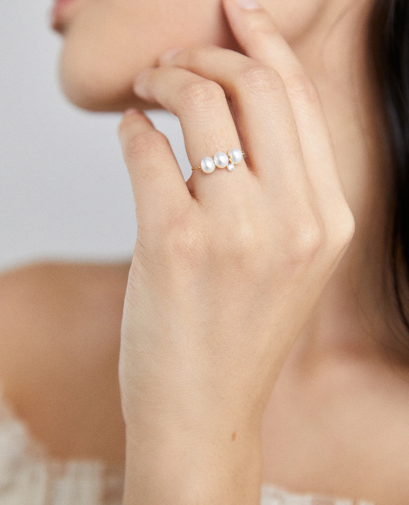 Three pearl beaded ring
