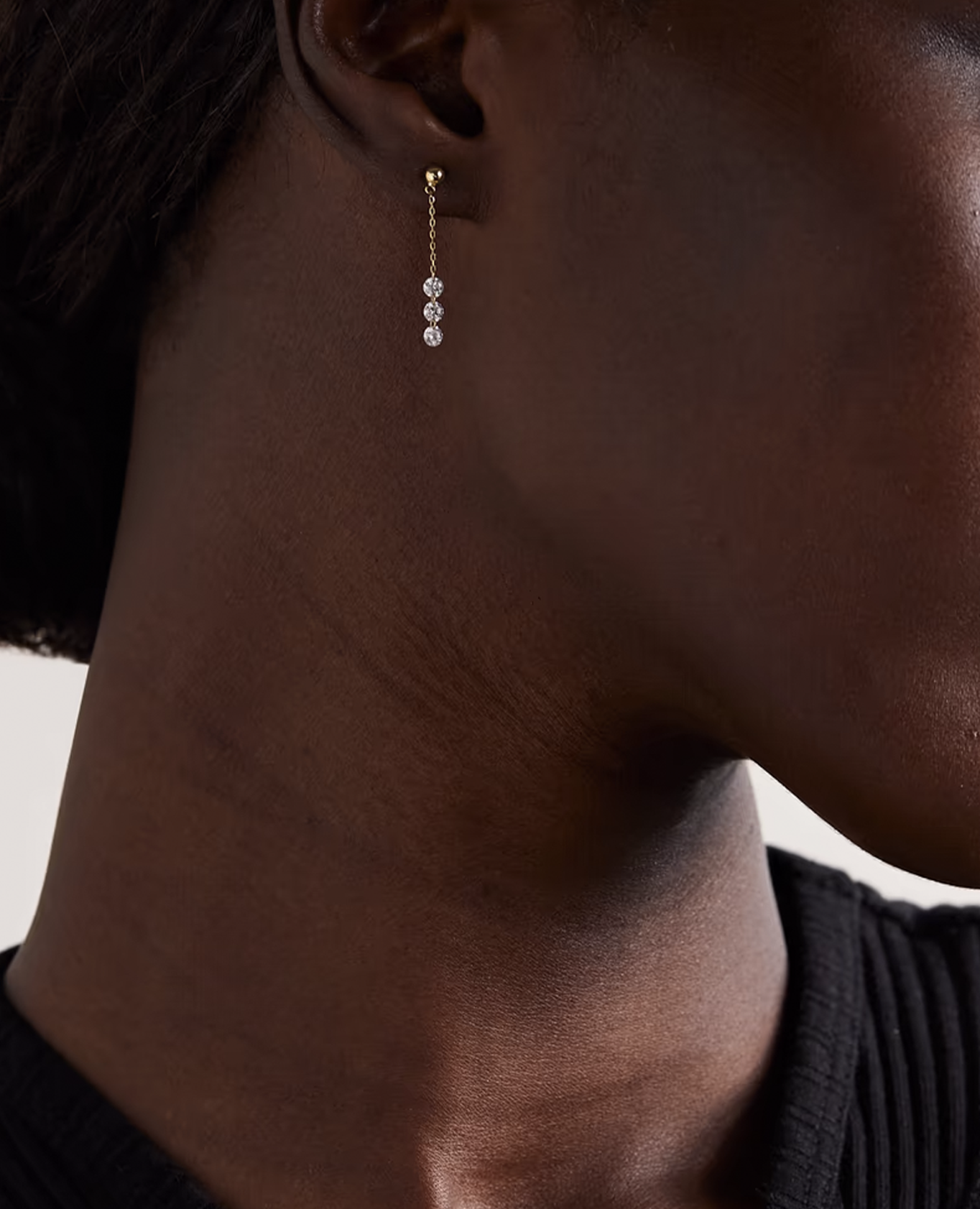 Boucle d’oreille Danaé trois diamants