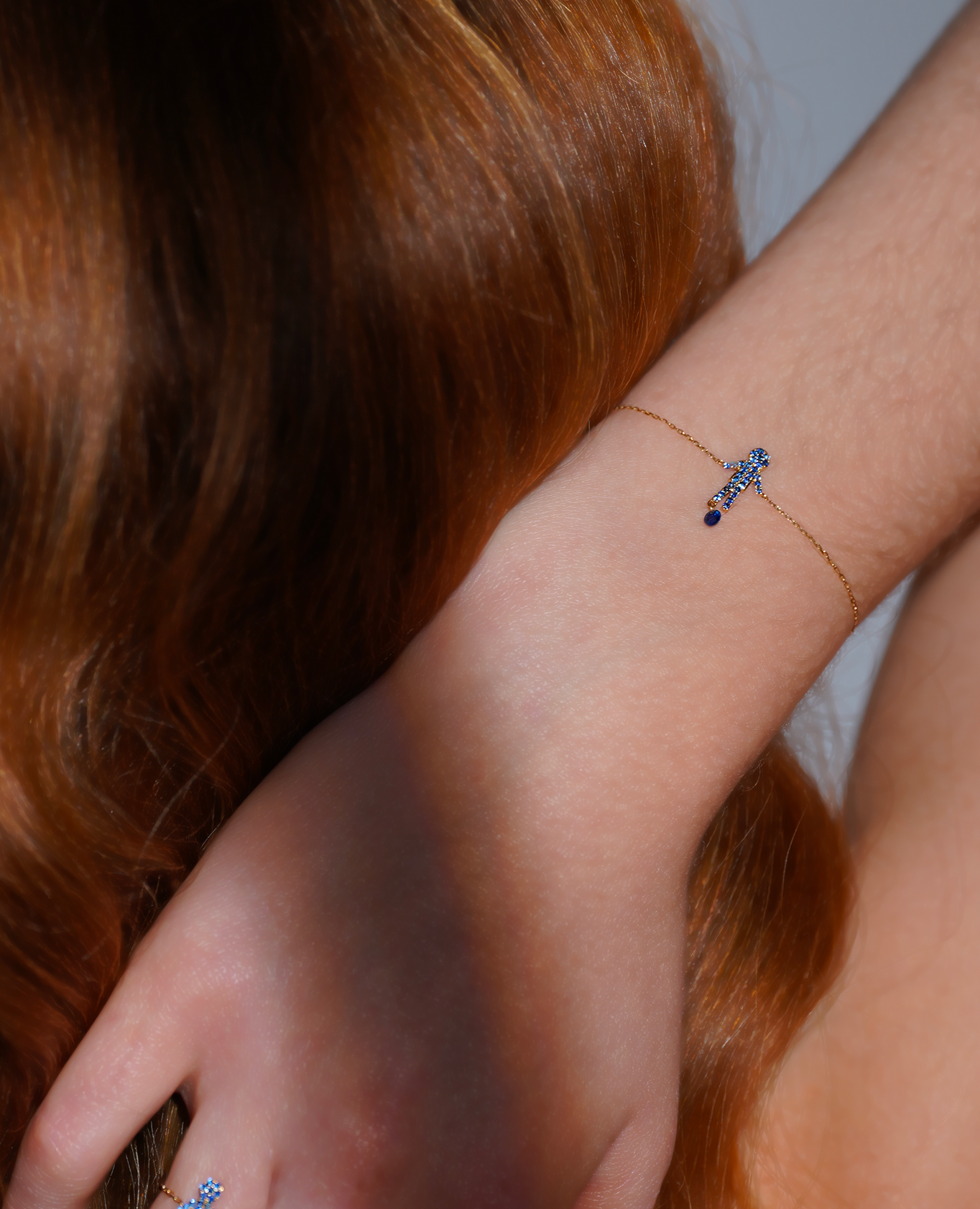 Selene Boy bracelet paved with a sapphire