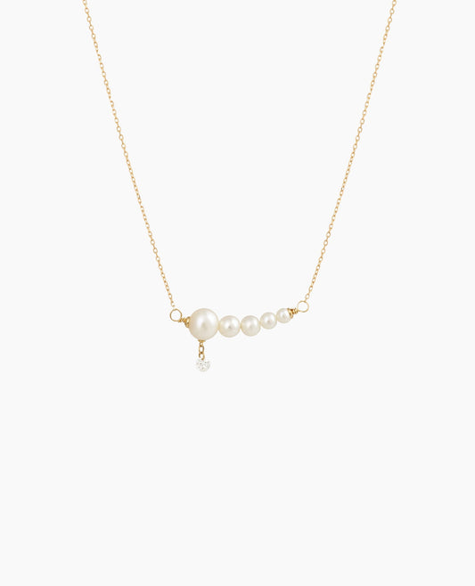 Collier Aphrodite dégradé 5 perles 1 diamant