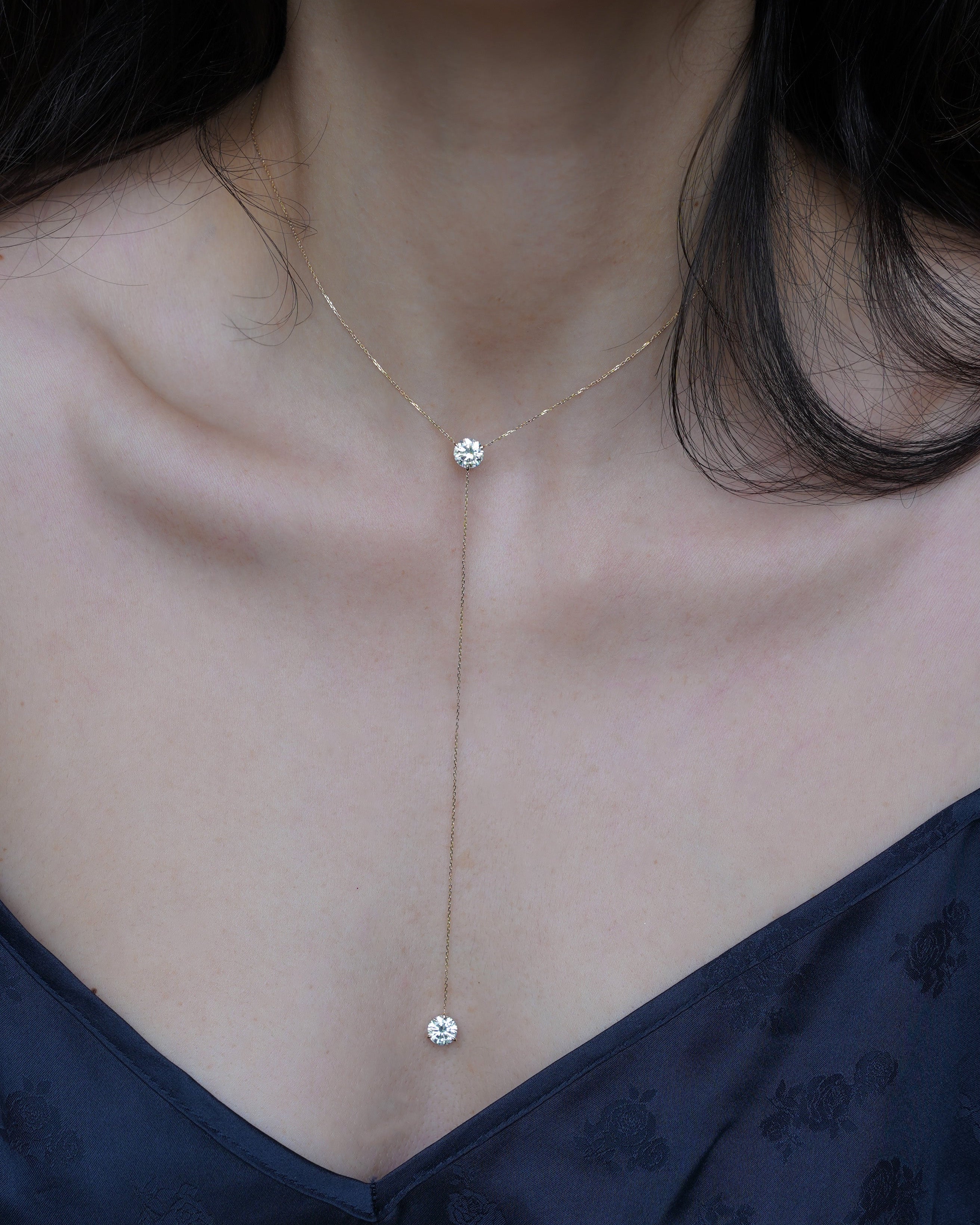 Collier Cravate deux diamants ronds