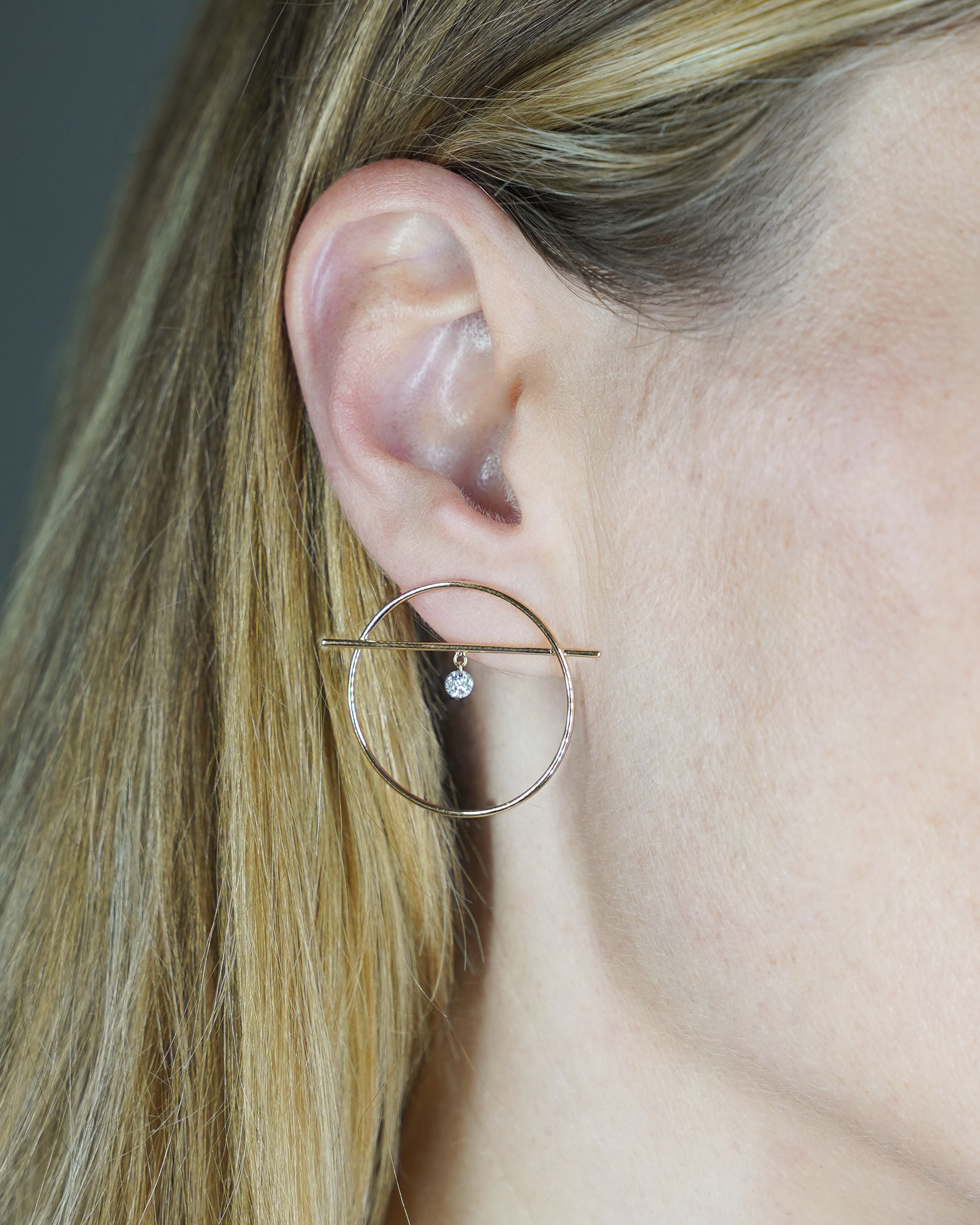 Boucle d'oreille Fibule M