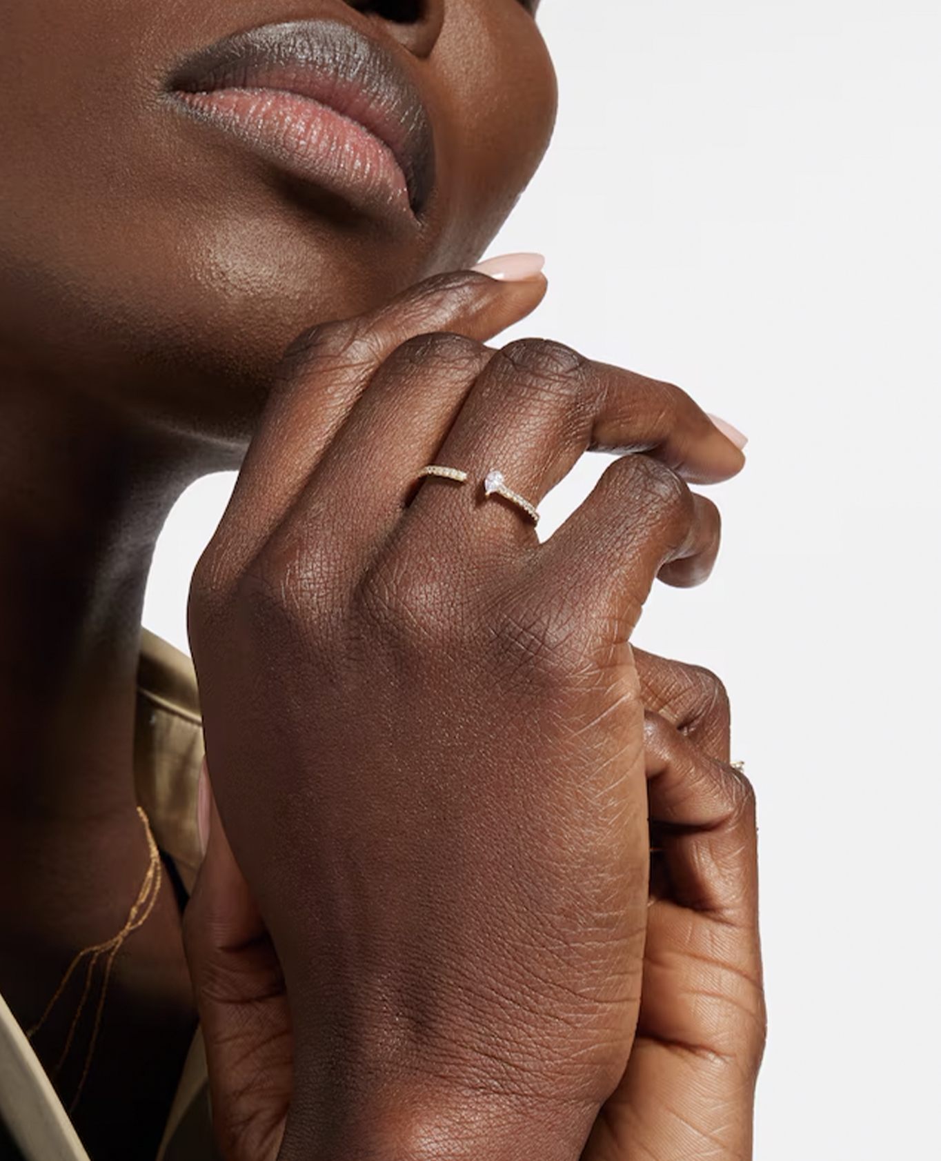 Bague Héra un diamant poire ouvert