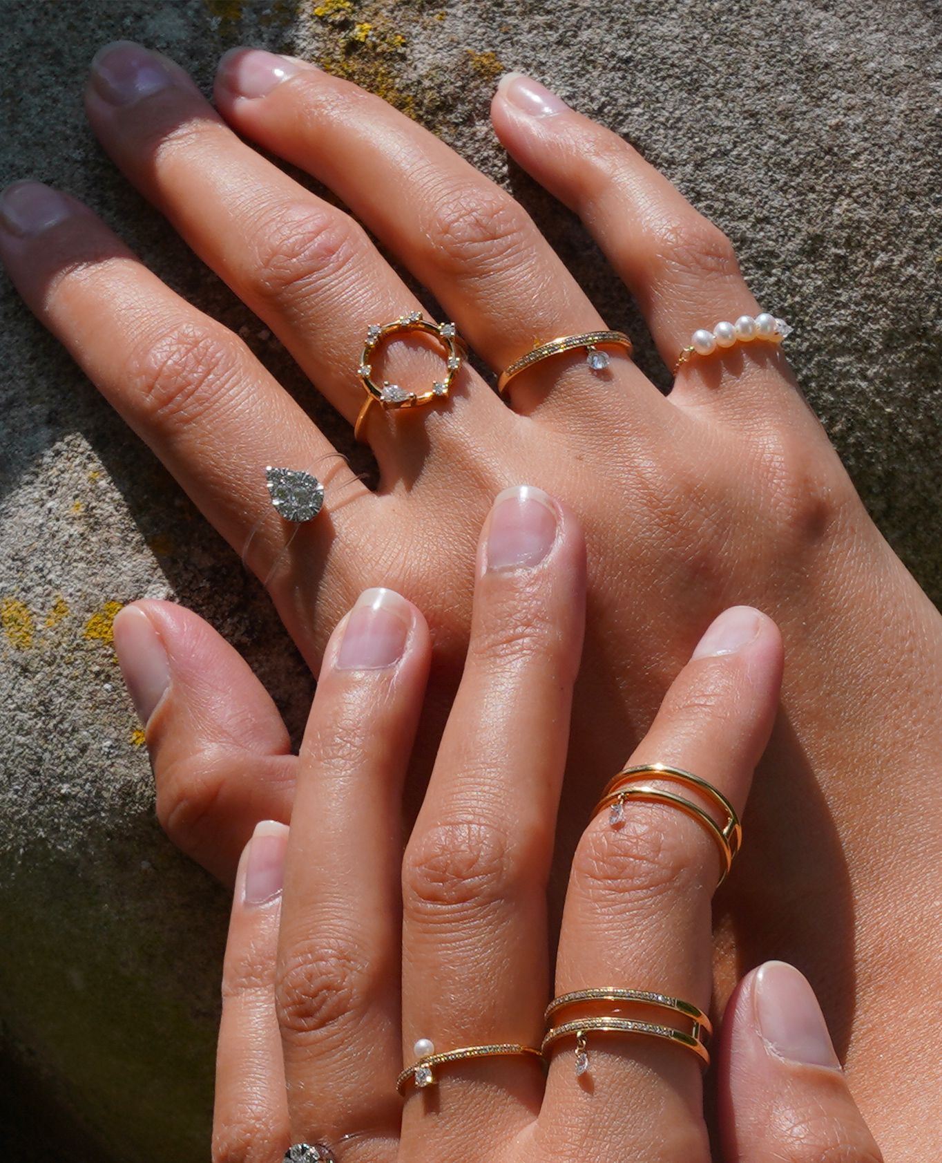 Danaé ring, rain of gold with nine diamonds