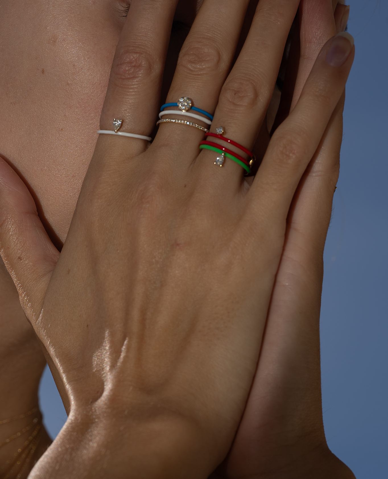 Bague Enamel Rose un diamant poire