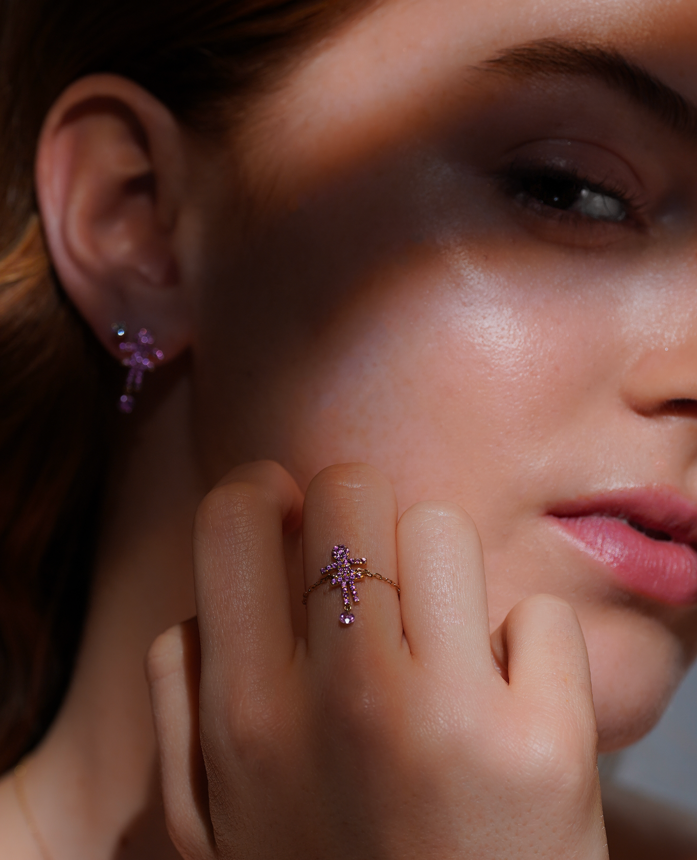 Selene Girl chain ring paved with pink sapphire