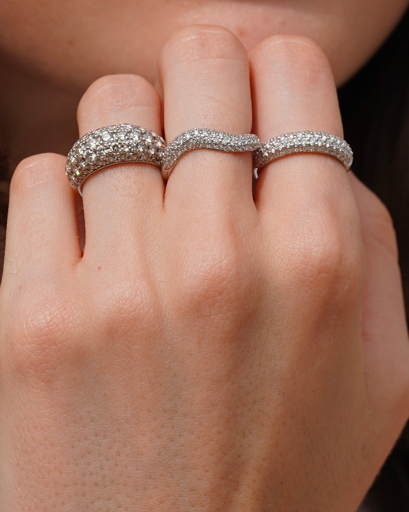 Paved wedding ring