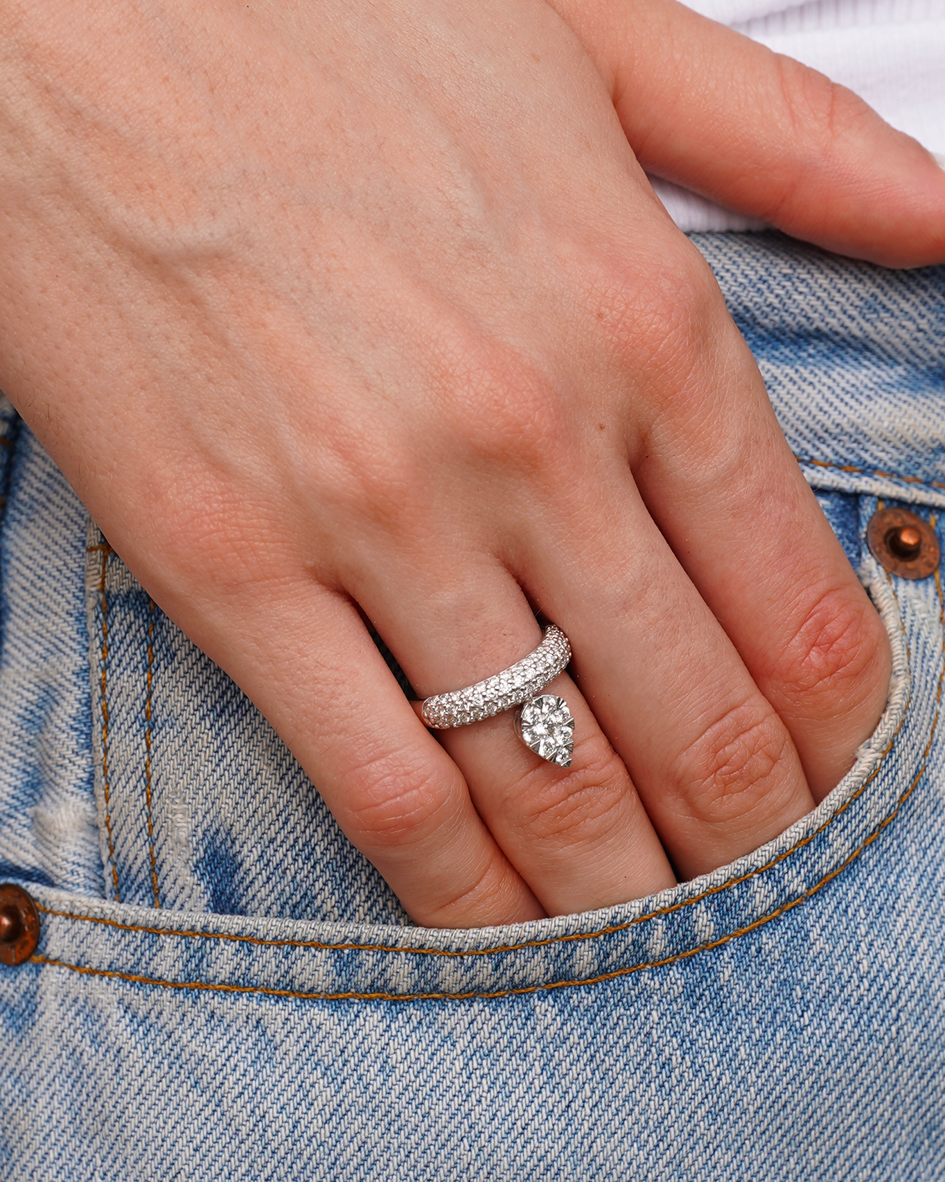 Floating pear paved wedding band