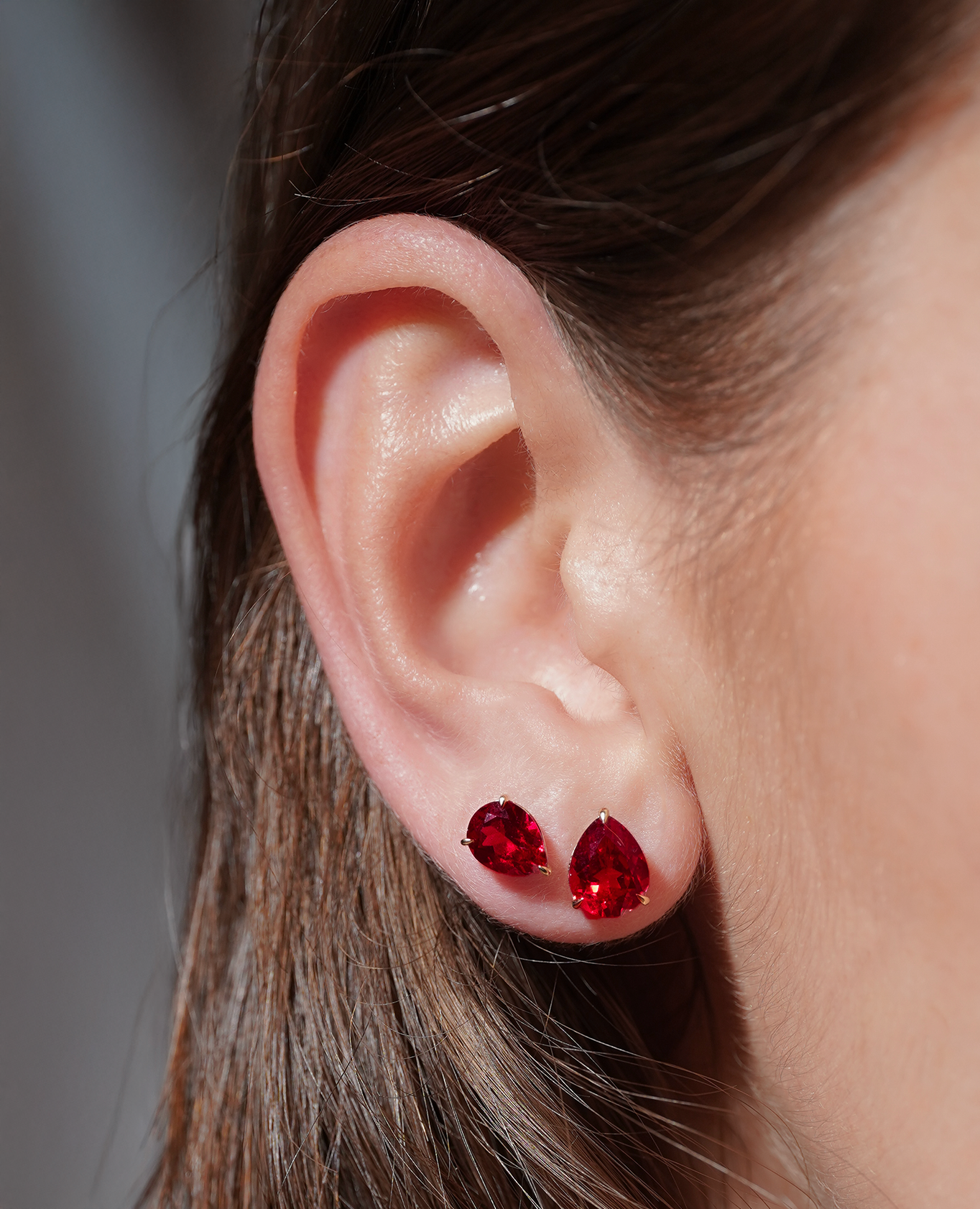 Mono Boucle d'oreille Iris Rubis